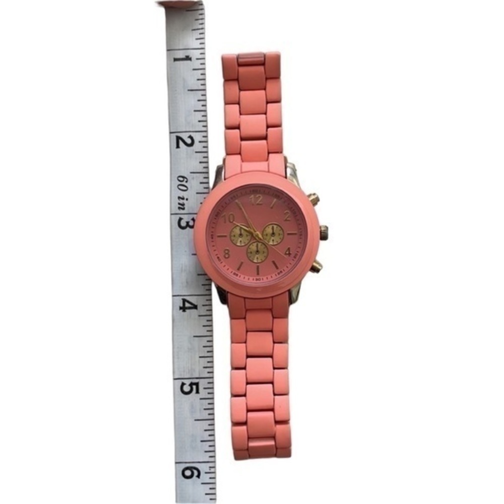 Pink Quartz Watch - Picture 7 of 10